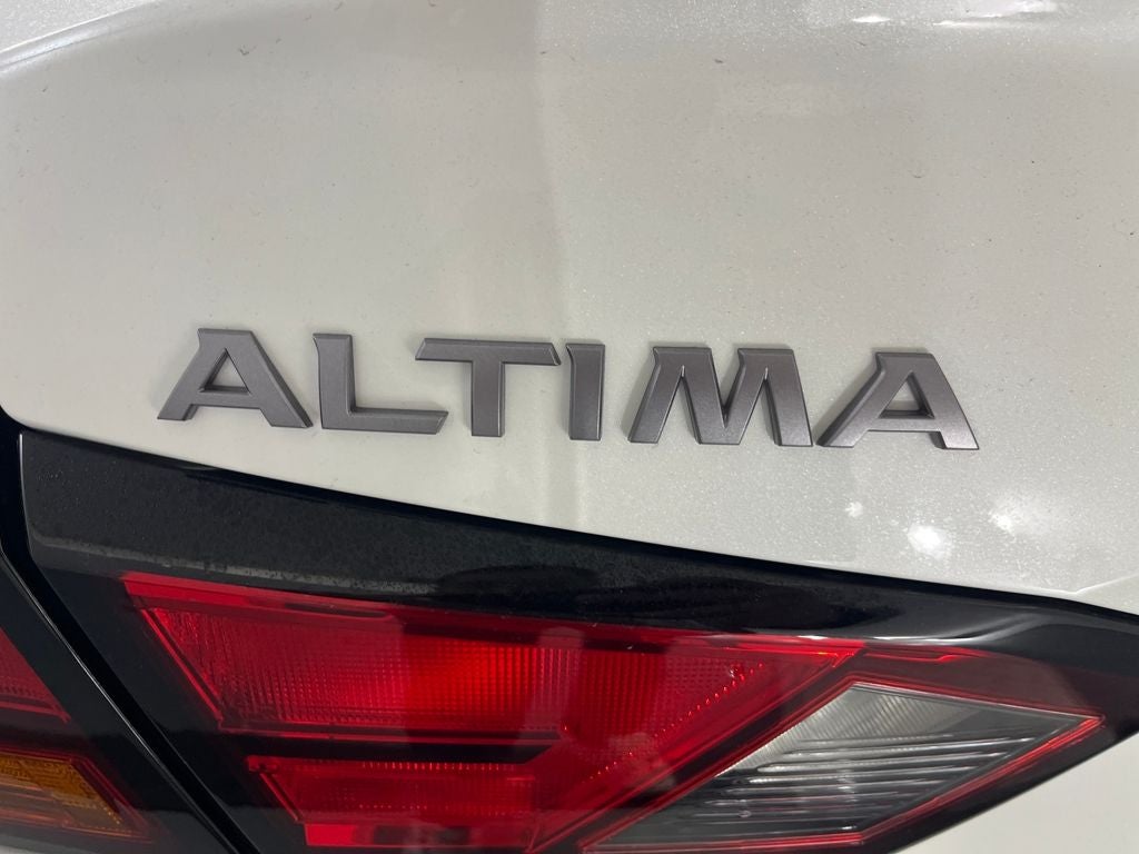 2025 Nissan Altima 2.5 SR