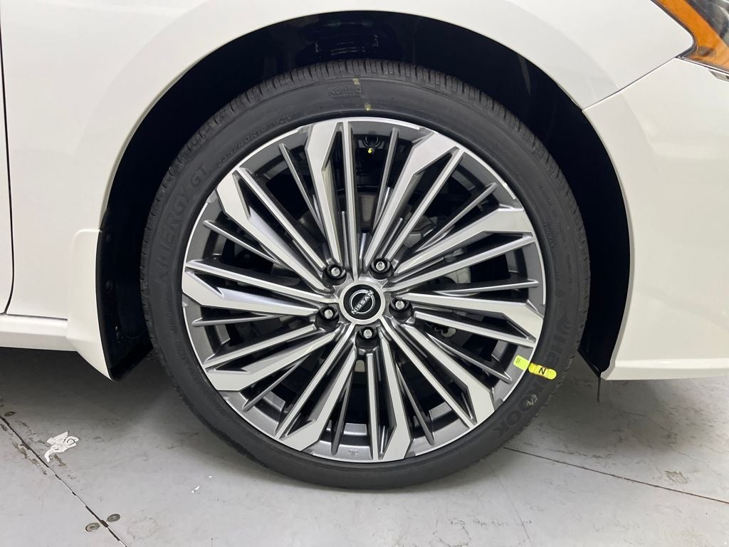 2025 Nissan Altima 2.5 SL