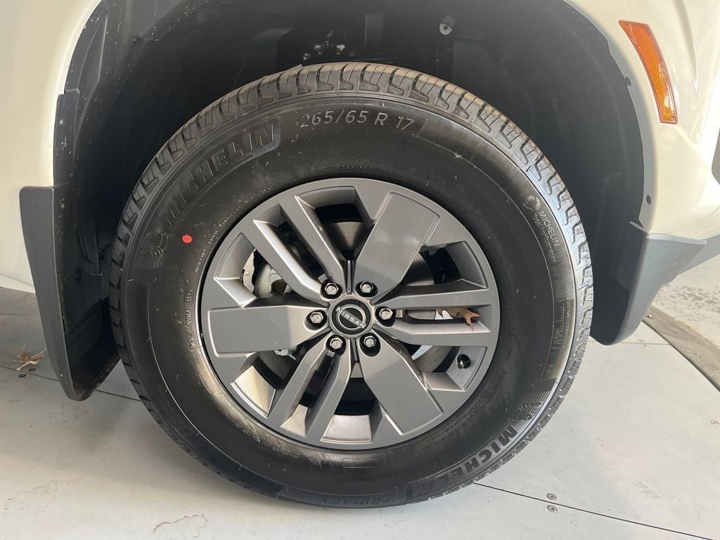 2025 Nissan Frontier SV