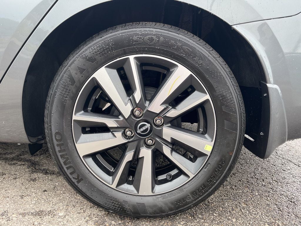 2025 Nissan Versa 1.6 SV