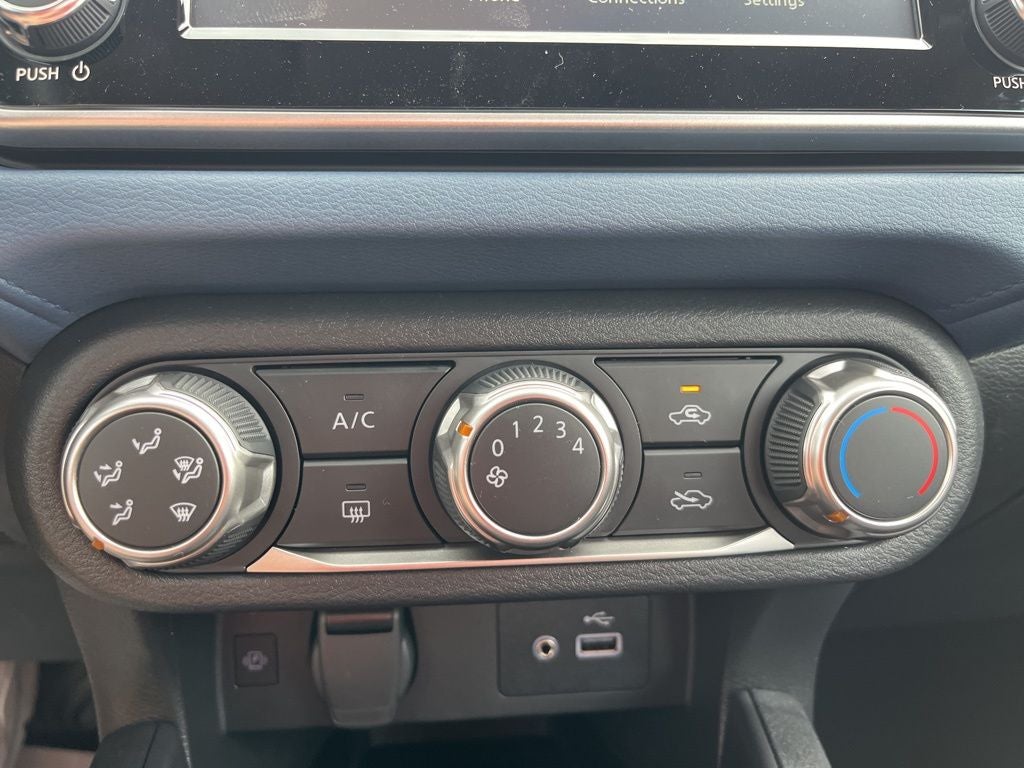 2025 Nissan Versa 1.6 SV