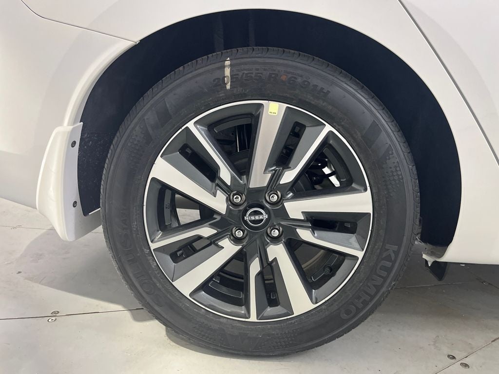 2025 Nissan Versa 1.6 SV