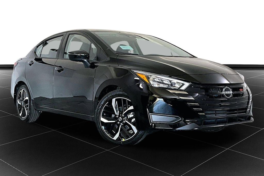 2025 Nissan Versa 1.6 SR