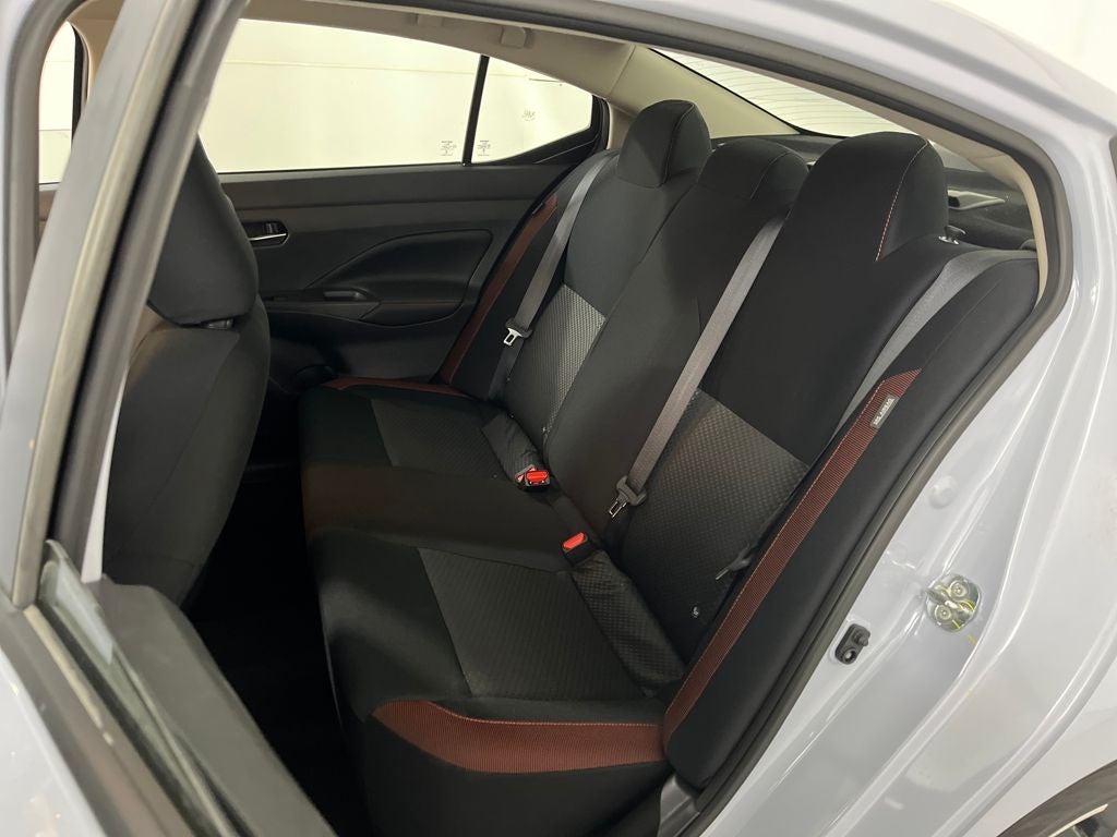 2025 Nissan Versa 1.6 SR