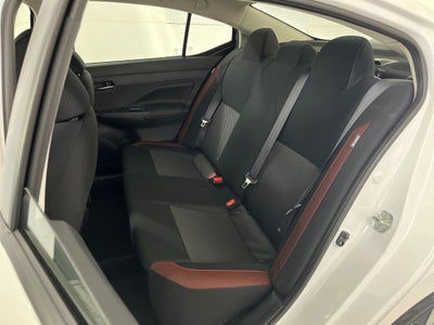 2025 Nissan Versa 1.6 SR