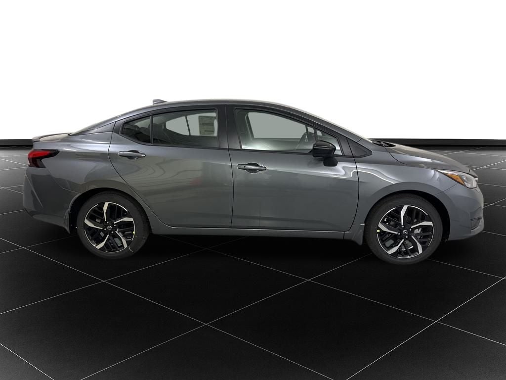 2025 Nissan Versa 1.6 SR
