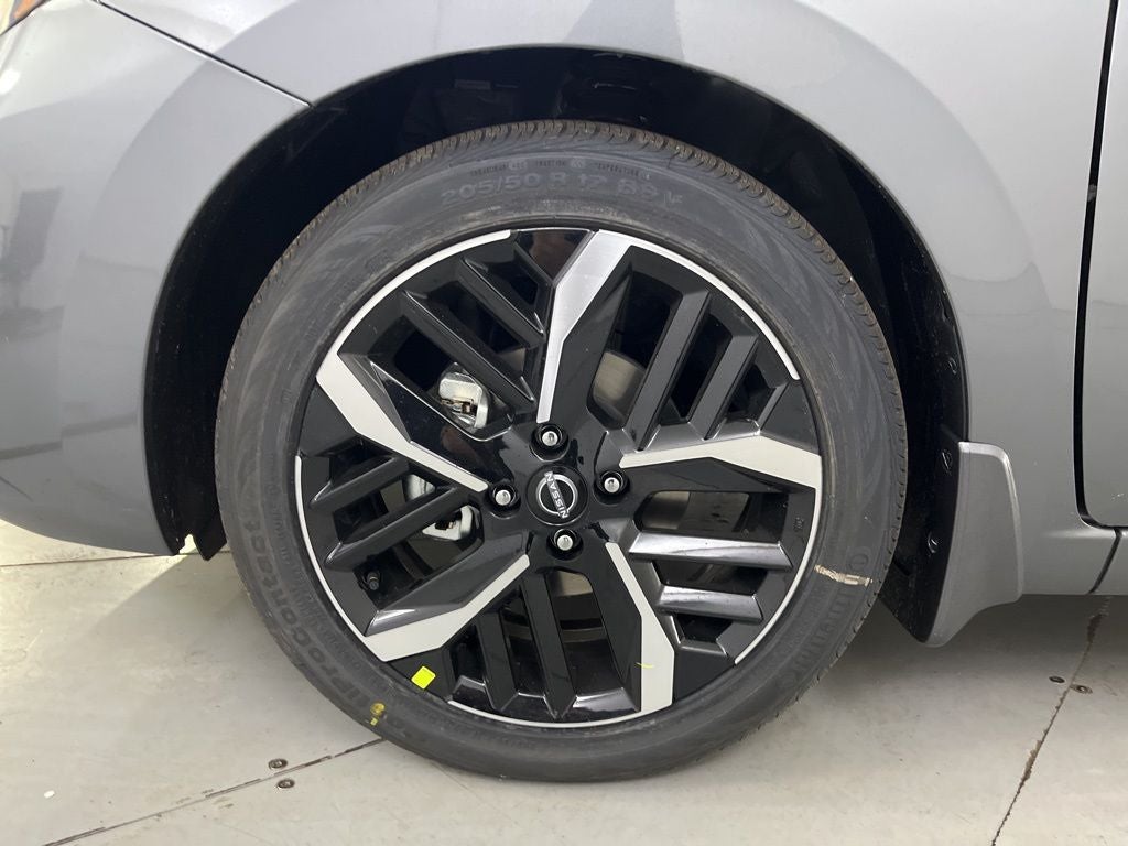 2025 Nissan Versa 1.6 SR