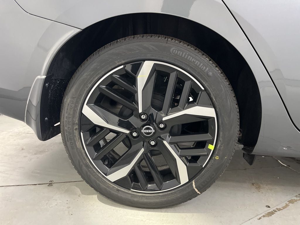 2025 Nissan Versa 1.6 SR