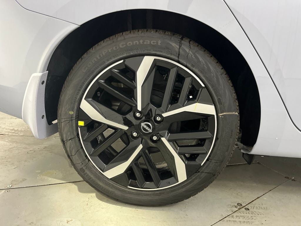 2025 Nissan Versa 1.6 SR