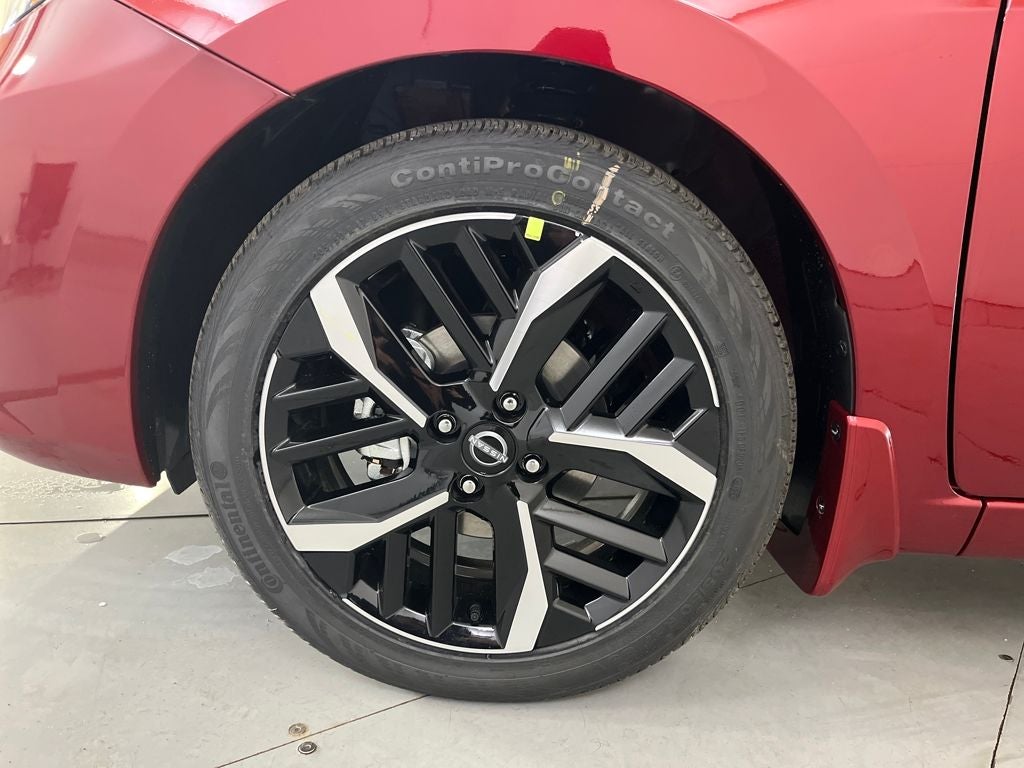 2025 Nissan Versa 1.6 SR