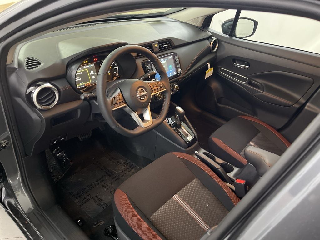 2025 Nissan Versa 1.6 SR