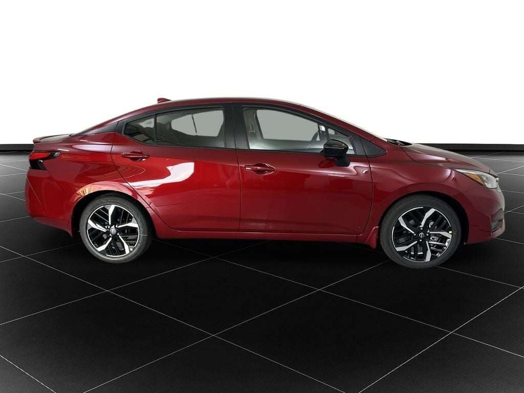 2025 Nissan Versa 1.6 SR