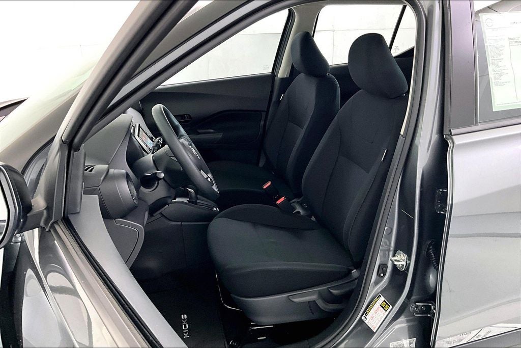 2025 Nissan Kicks Play S