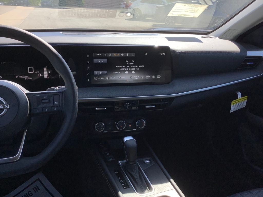 2025 Nissan Kicks SV