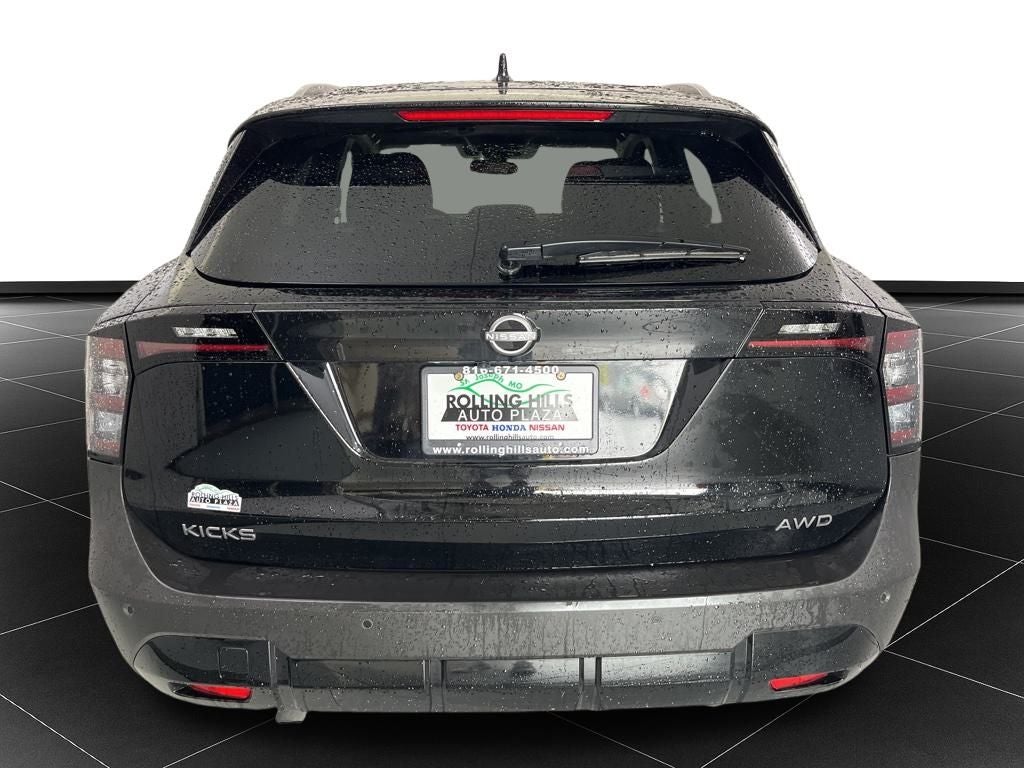 2025 Nissan Kicks SV