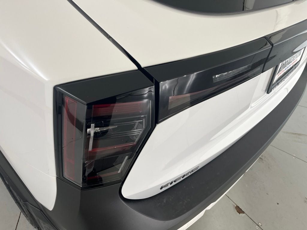 2027 Nissan Kicks SV