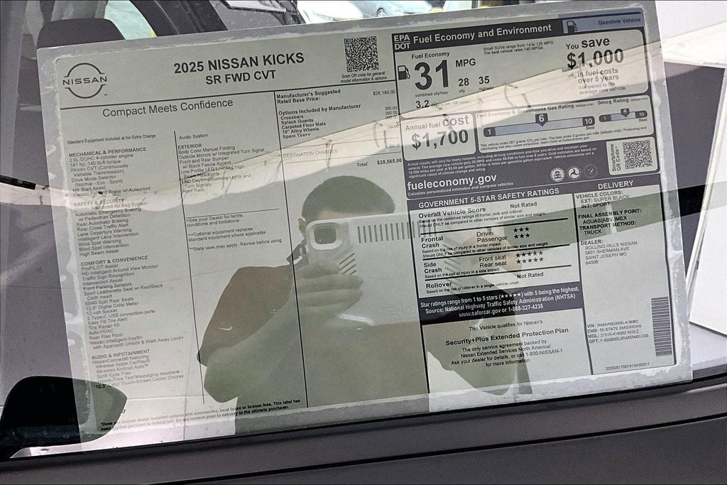 2025 Nissan Kicks SR