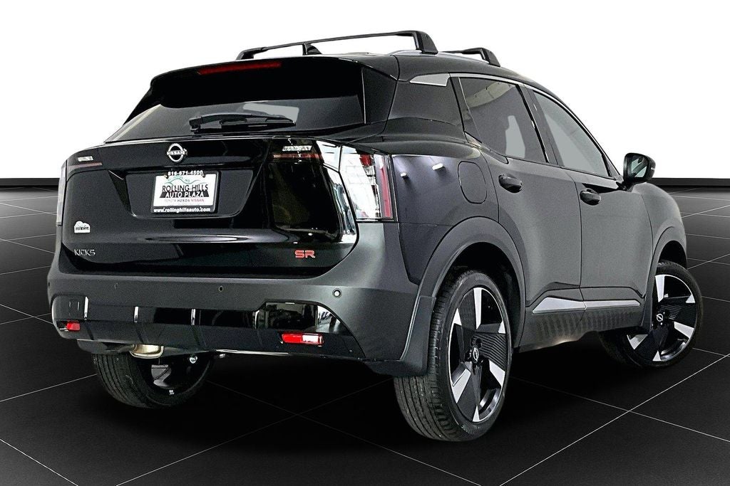 2025 Nissan Kicks SR
