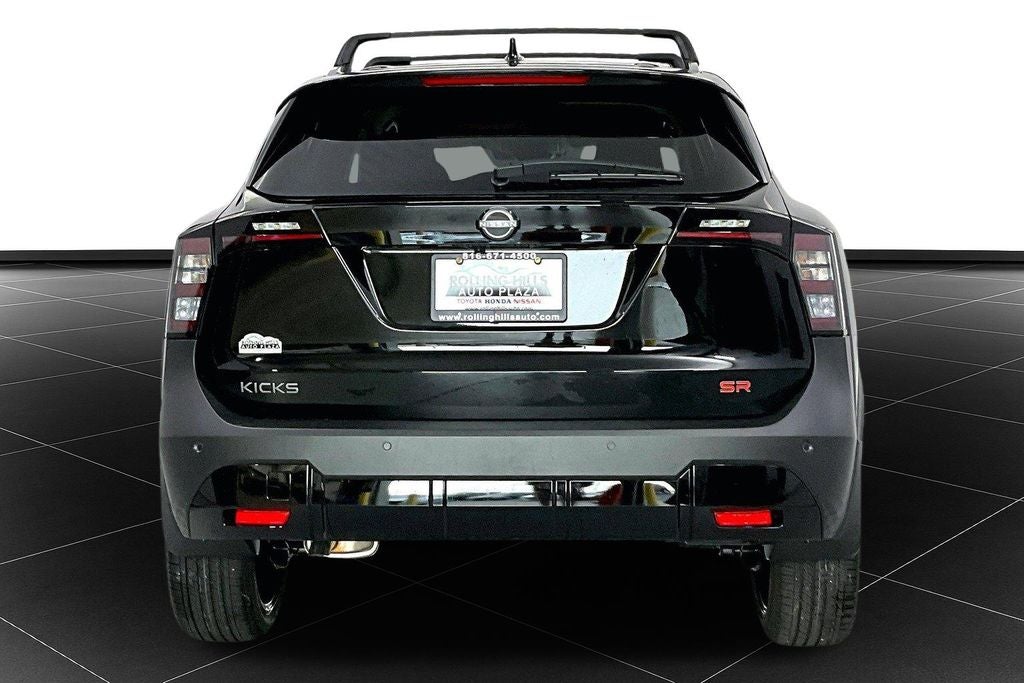 2025 Nissan Kicks SR