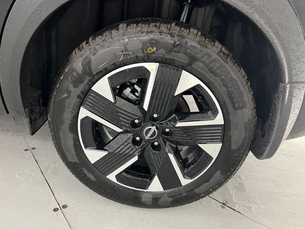 2027 Nissan Kicks SR