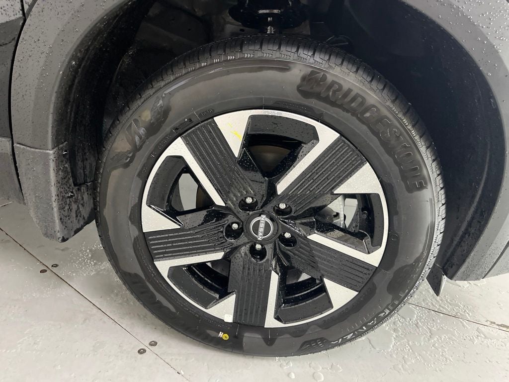 2027 Nissan Kicks SR
