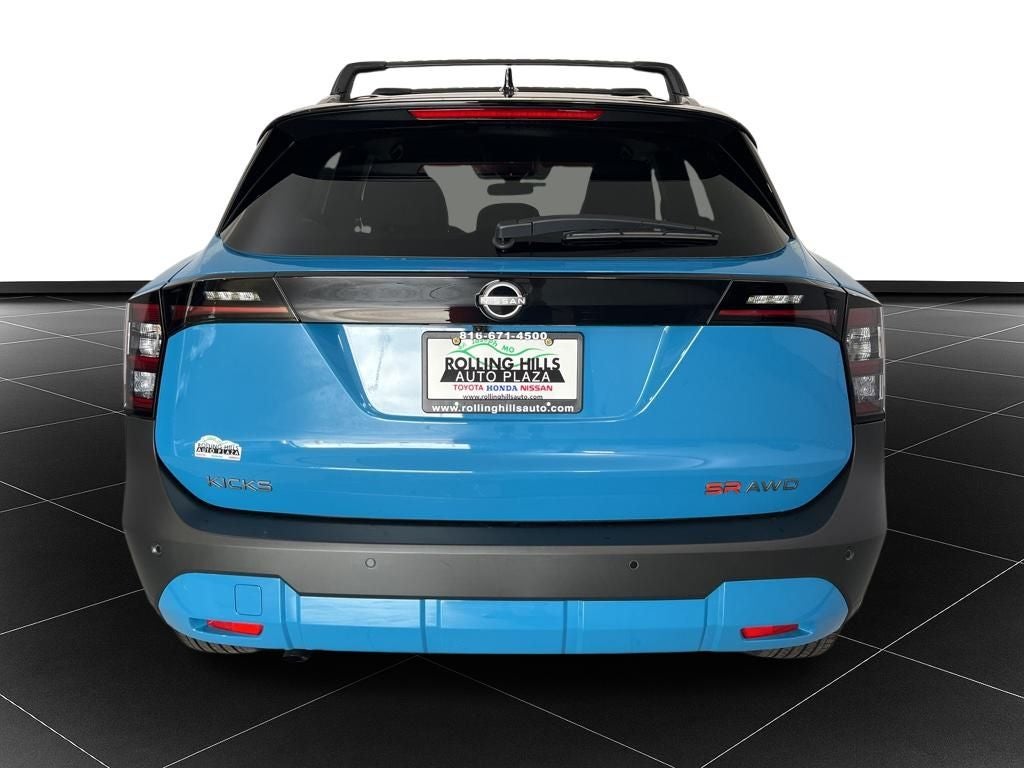 2026 Nissan Kicks SR