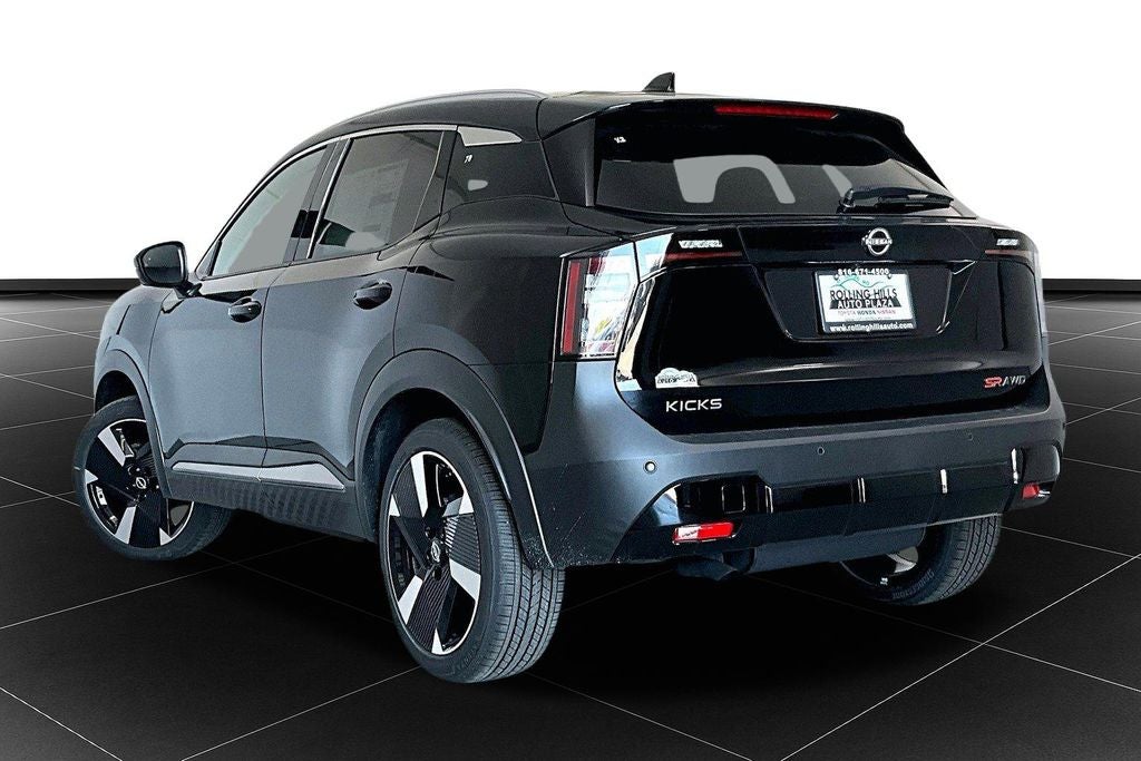 2025 Nissan Kicks SR