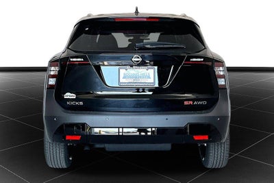 2025 Nissan Kicks SR