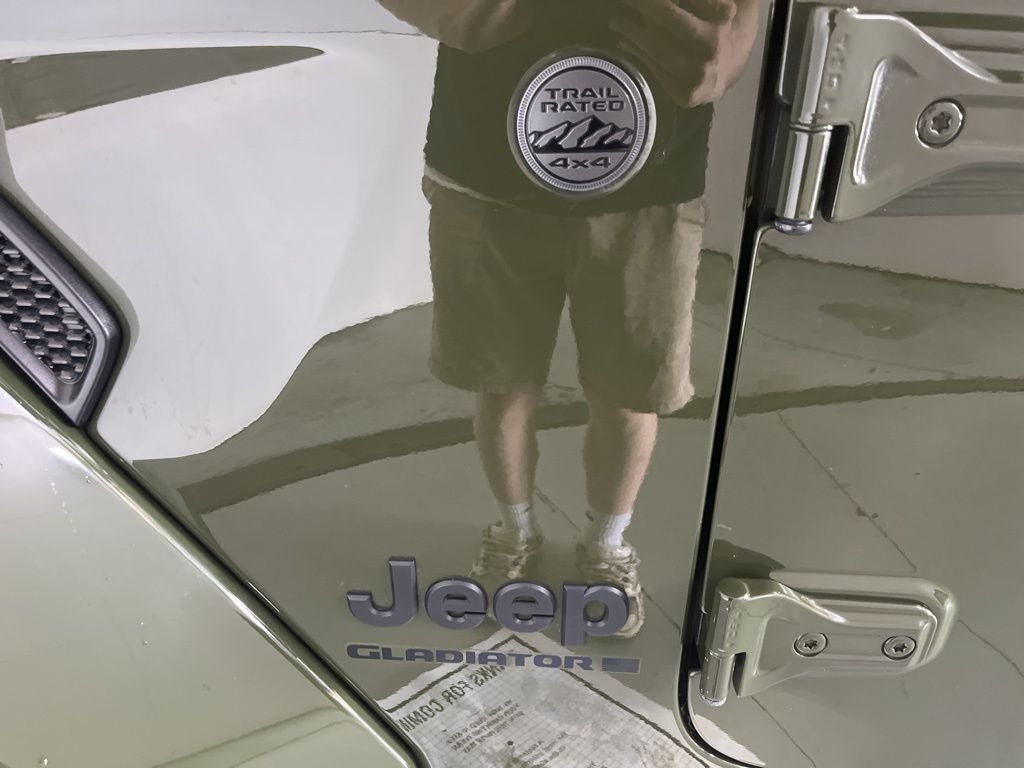 2023 Jeep Gladiator Sport S