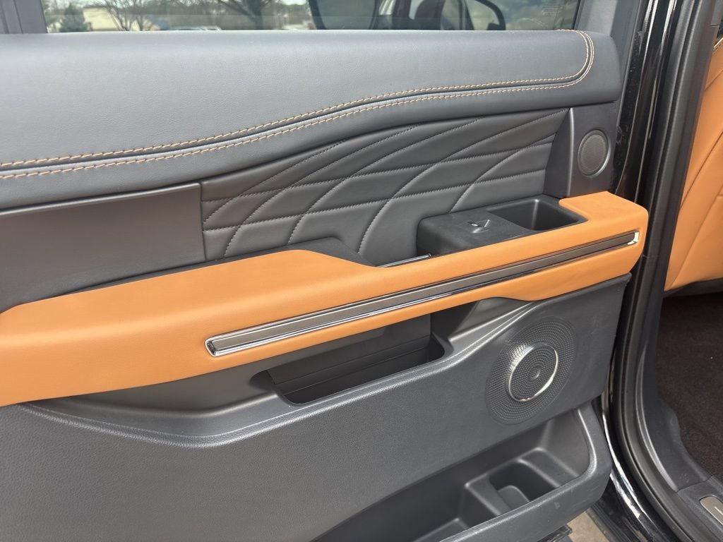 2023 Ford Expedition Max Platinum