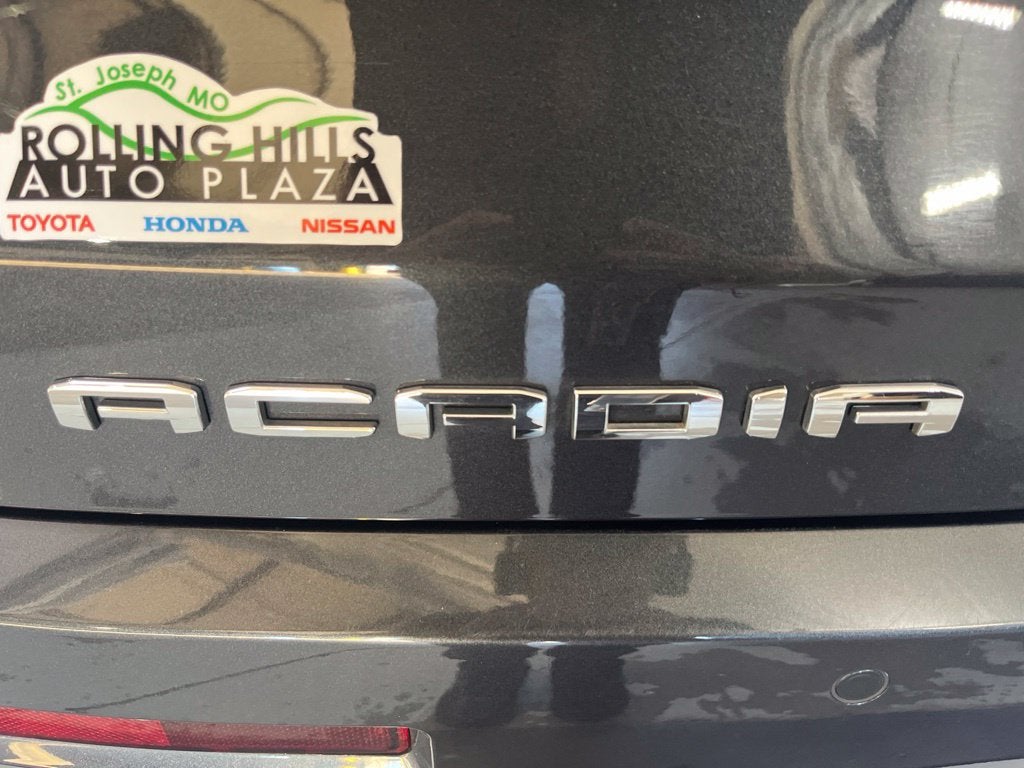 2022 GMC Acadia Denali