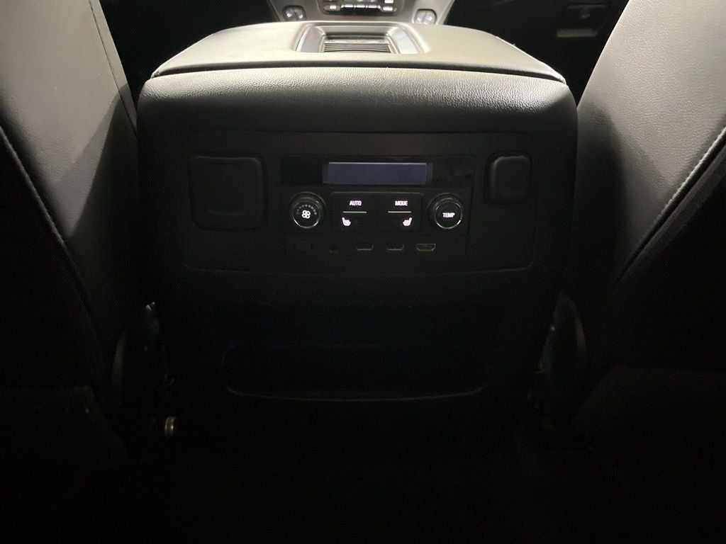 2017 GMC Yukon XL SLT