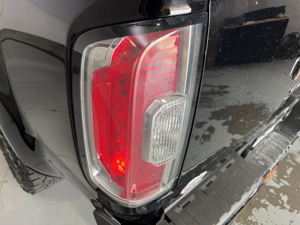 2022 GMC Canyon Base