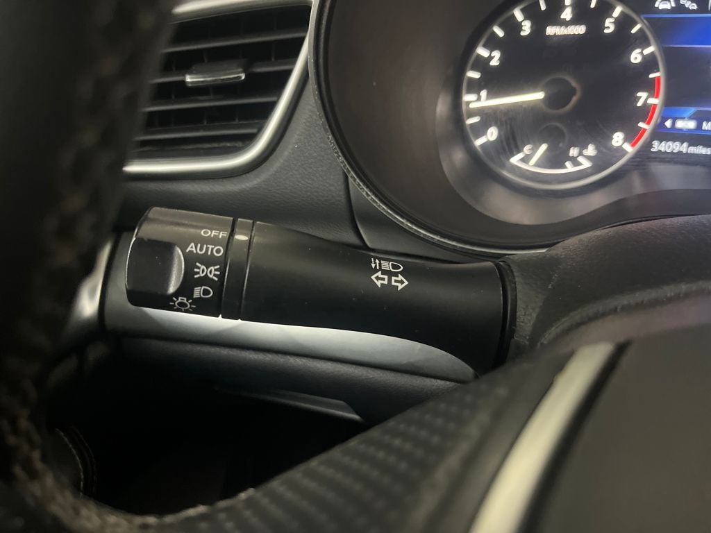 2022 Nissan Maxima SV