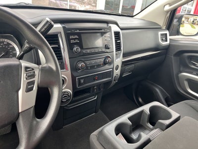 2017 Nissan Titan SV