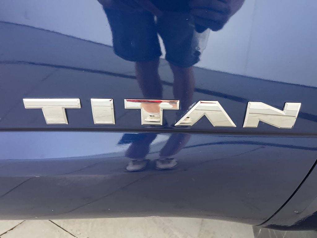 2017 Nissan Titan SV