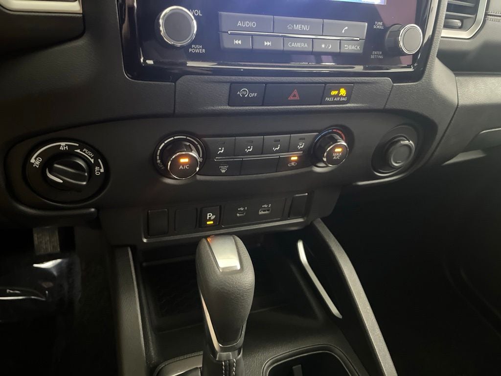 2024 Nissan Frontier SV