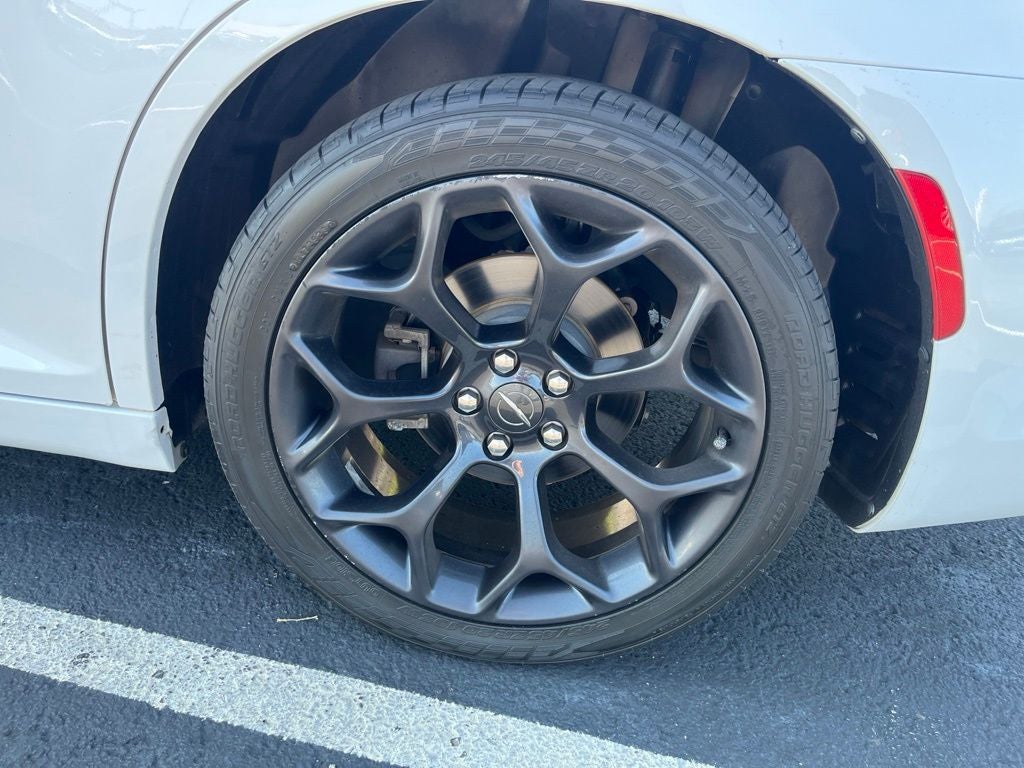 2019 Chrysler 300 S