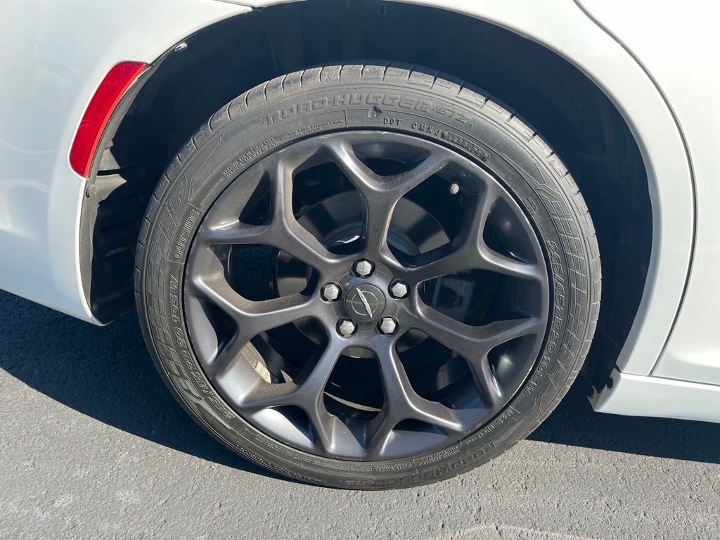 2019 Chrysler 300 S