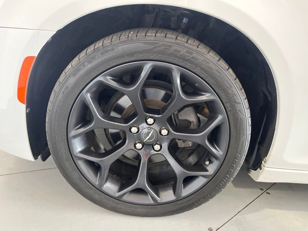 2019 Chrysler 300 S