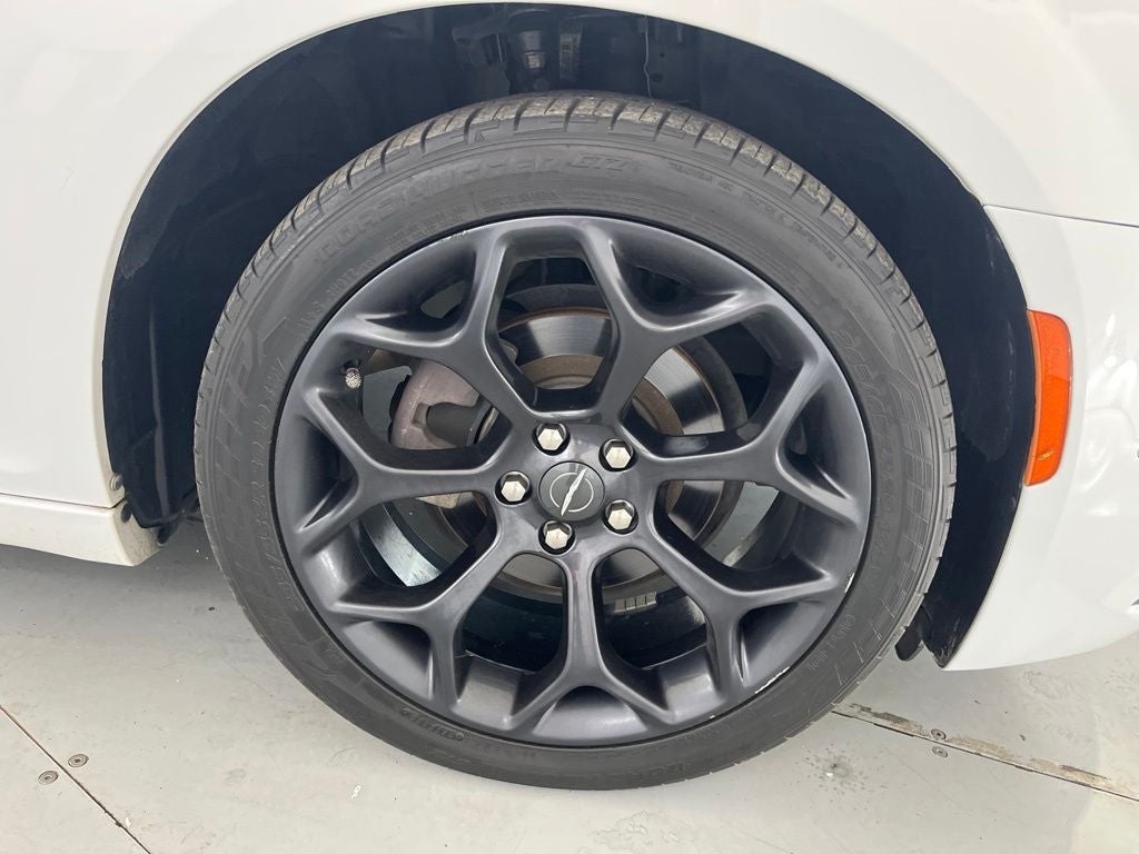 2019 Chrysler 300 S