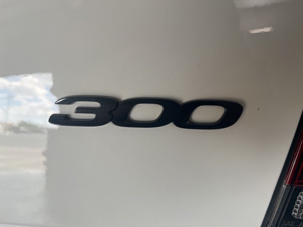 2023 Chrysler 300 Touring