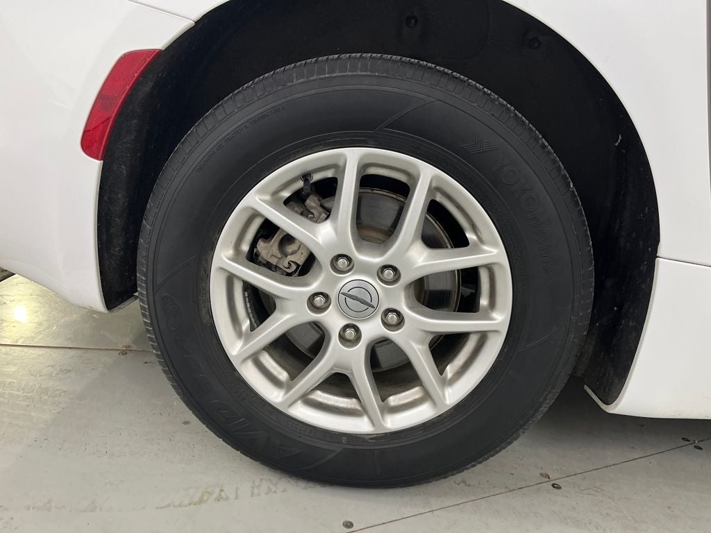 2024 Chrysler Voyager LX