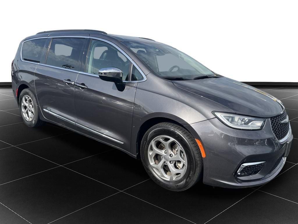 2022 Chrysler Pacifica Touring L