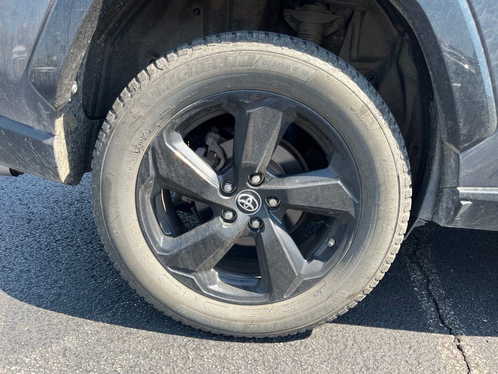 2019 Toyota RAV4 Hybrid XSE