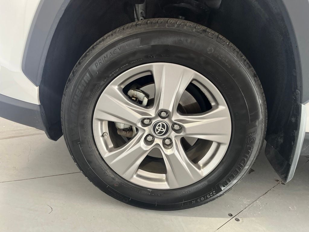 2022 Toyota RAV4 Hybrid LE