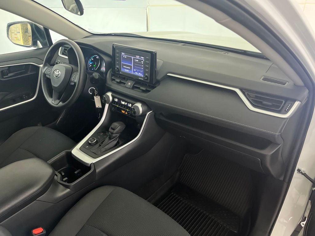 2022 Toyota RAV4 Hybrid LE