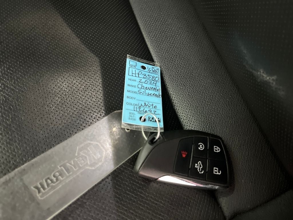 2024 Chevrolet Silverado 1500 LTZ