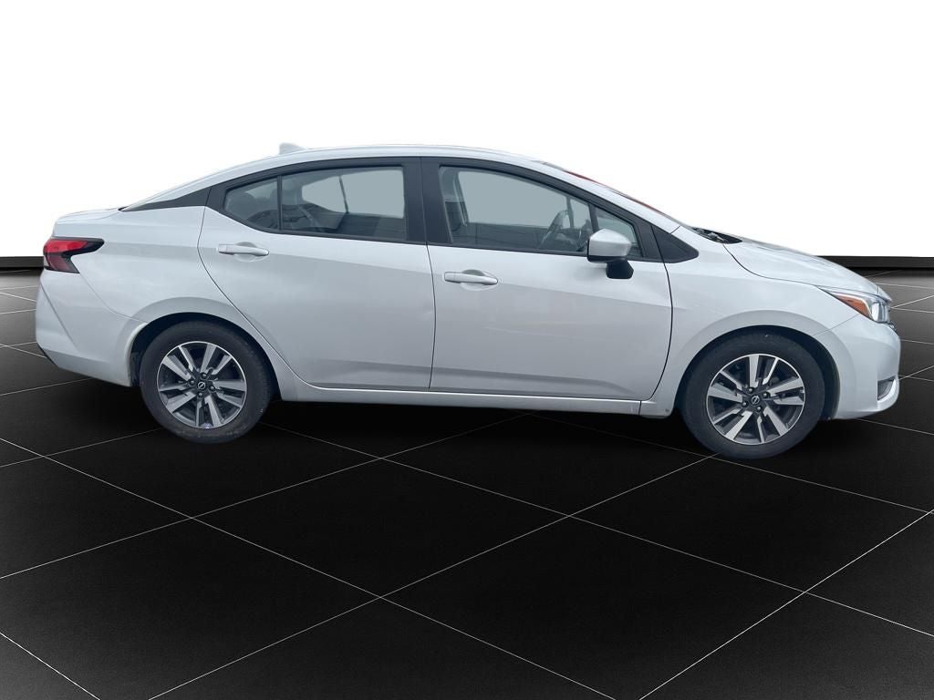 2023 Nissan Versa 1.6 SV