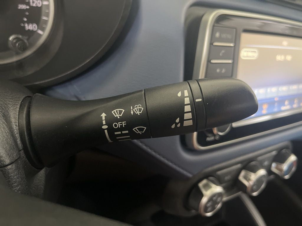 2023 Nissan Versa 1.6 SV